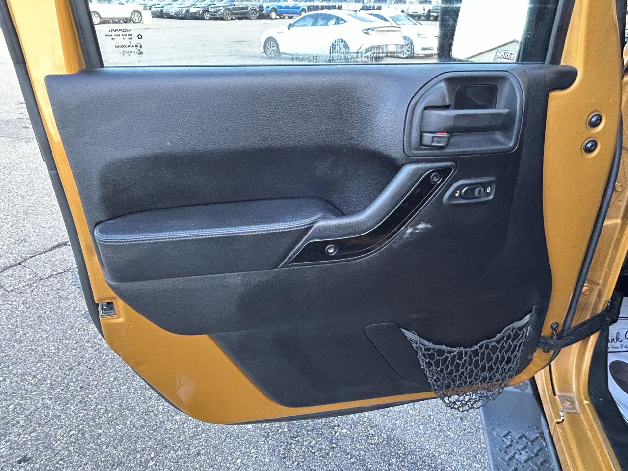 Jeep Wrangler Unlimited 4WD 4dr Altitude 2014