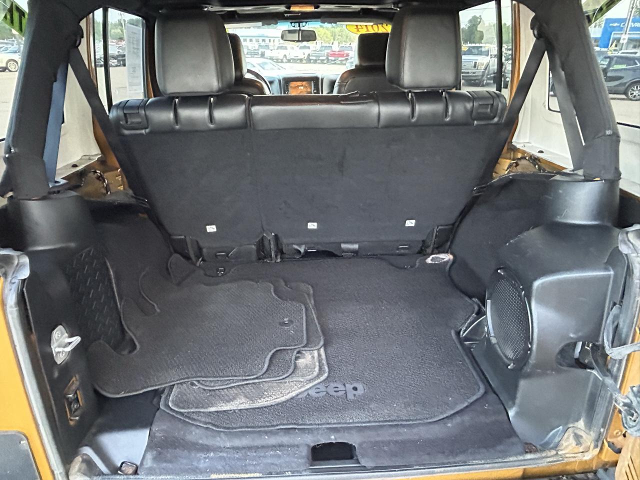 Jeep Wrangler Unlimited 4WD 4dr Altitude 2014