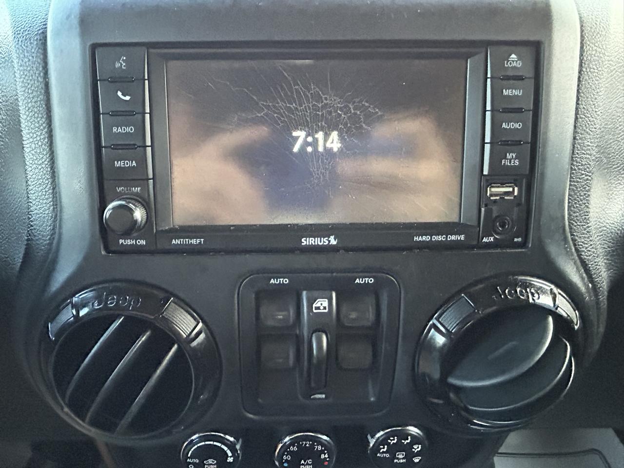 Jeep Wrangler Unlimited 4WD 4dr Altitude 2014