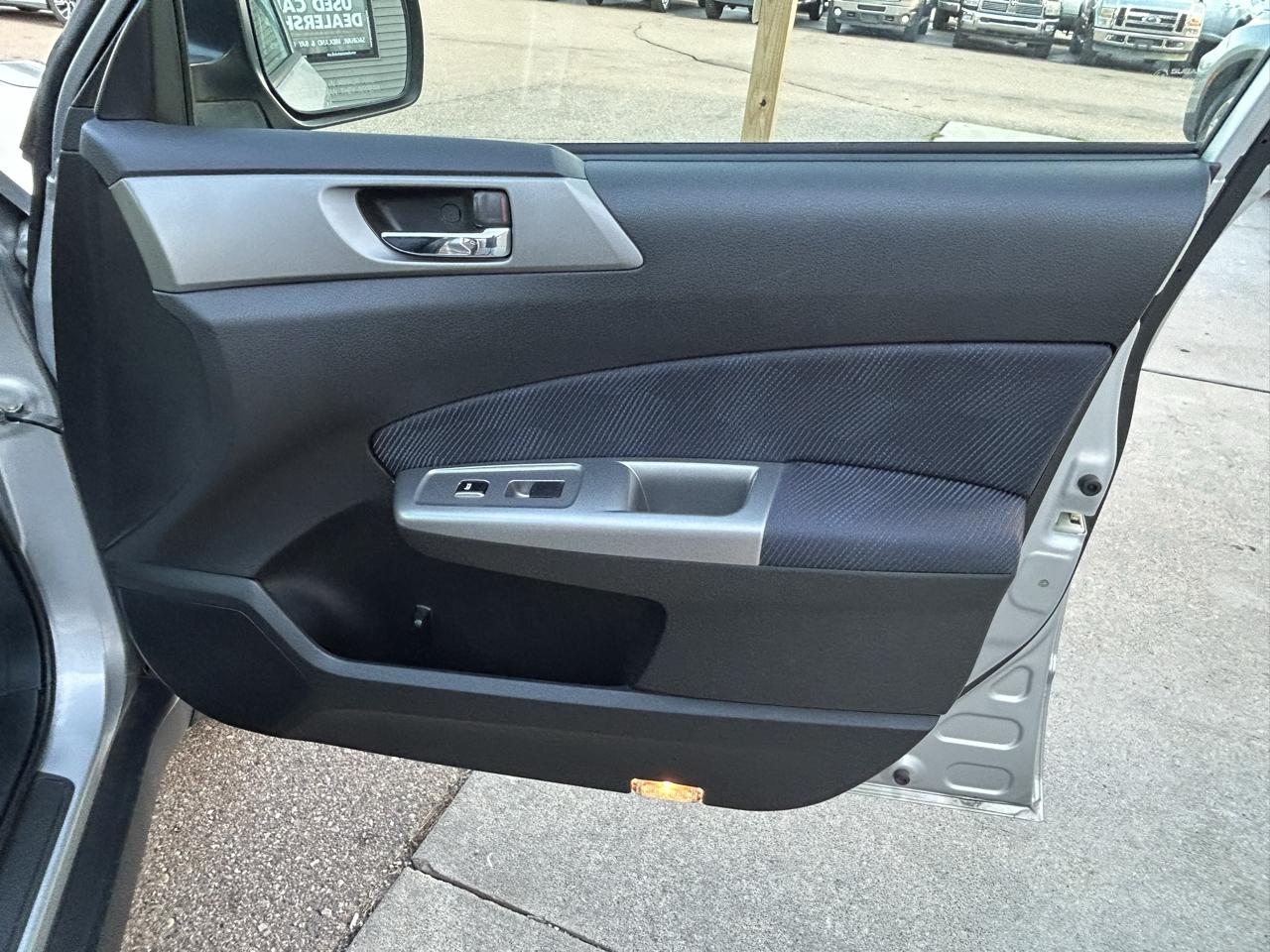 Subaru Forester 4dr Auto 2.5X Premium w/All-Weather Pkg 2010