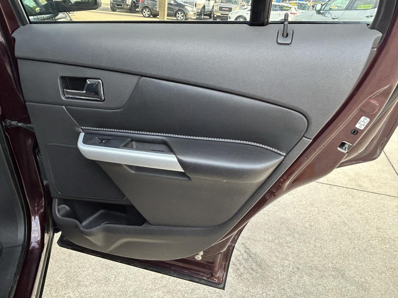 Ford Edge 4dr SE FWD 2011