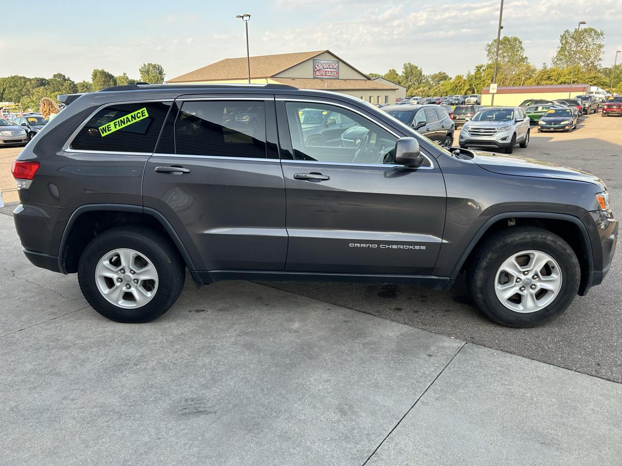 Jeep Grand Cherokee 4WD 4dr Laredo 2016