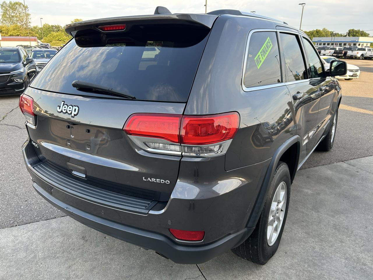 Jeep Grand Cherokee 4WD 4dr Laredo 2016