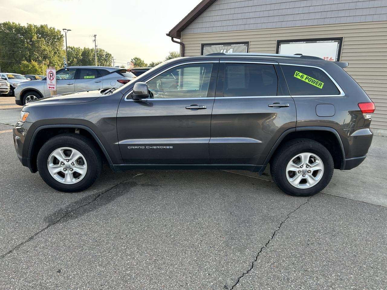 Jeep Grand Cherokee 4WD 4dr Laredo 2016