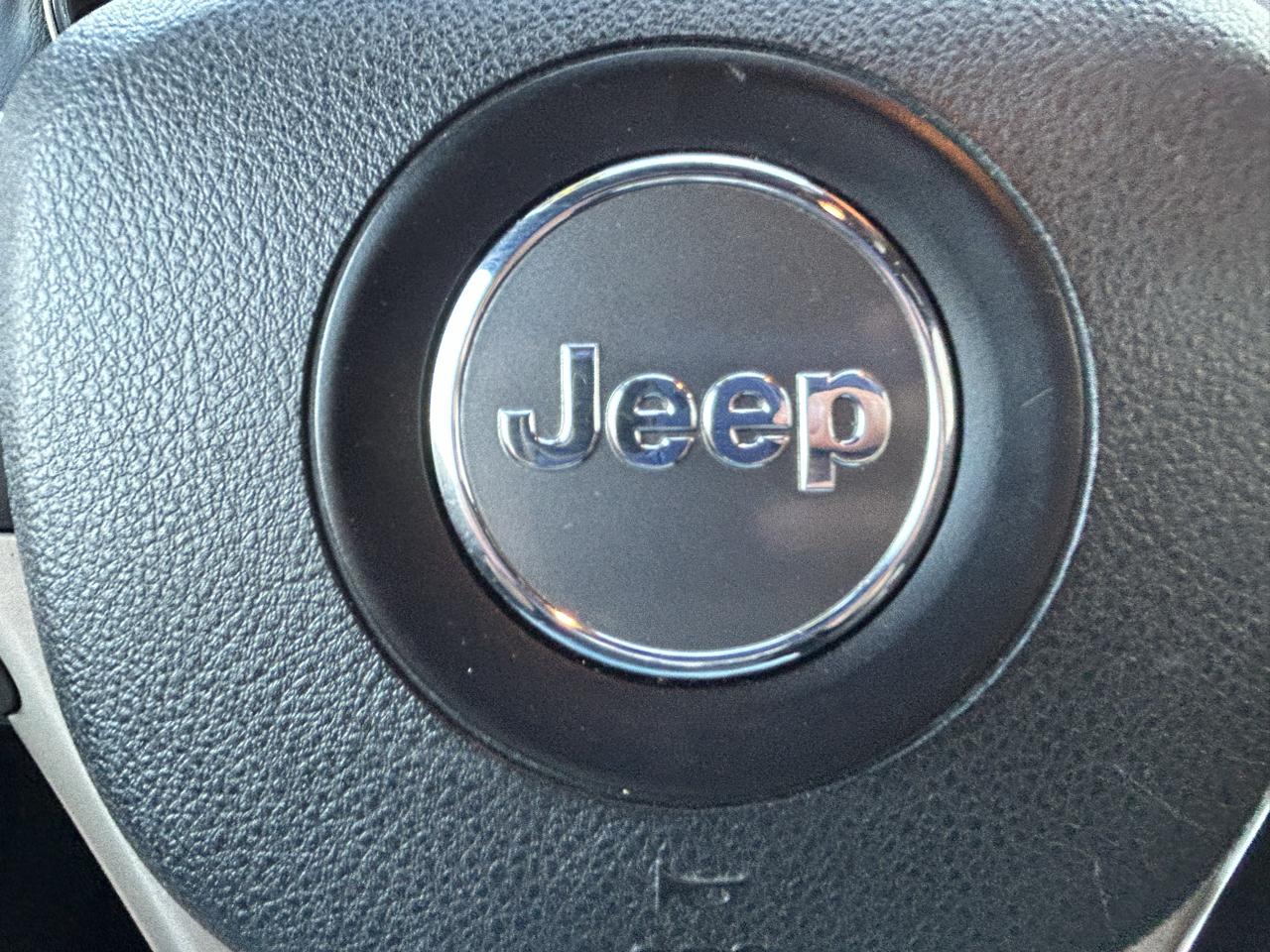Jeep Grand Cherokee 4WD 4dr Laredo 2016