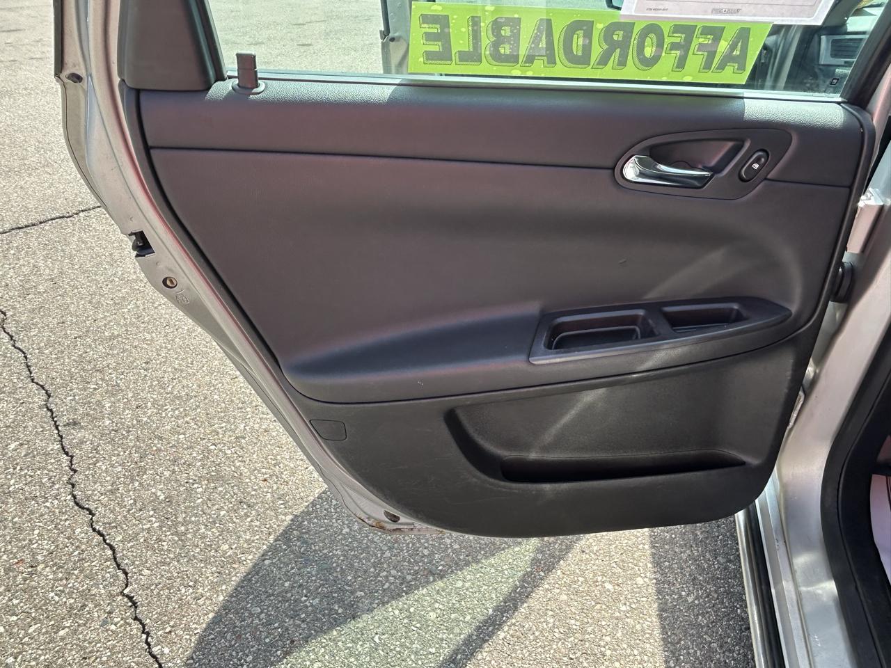 Chevrolet Impala 4dr Sdn 3.5L LT 2008