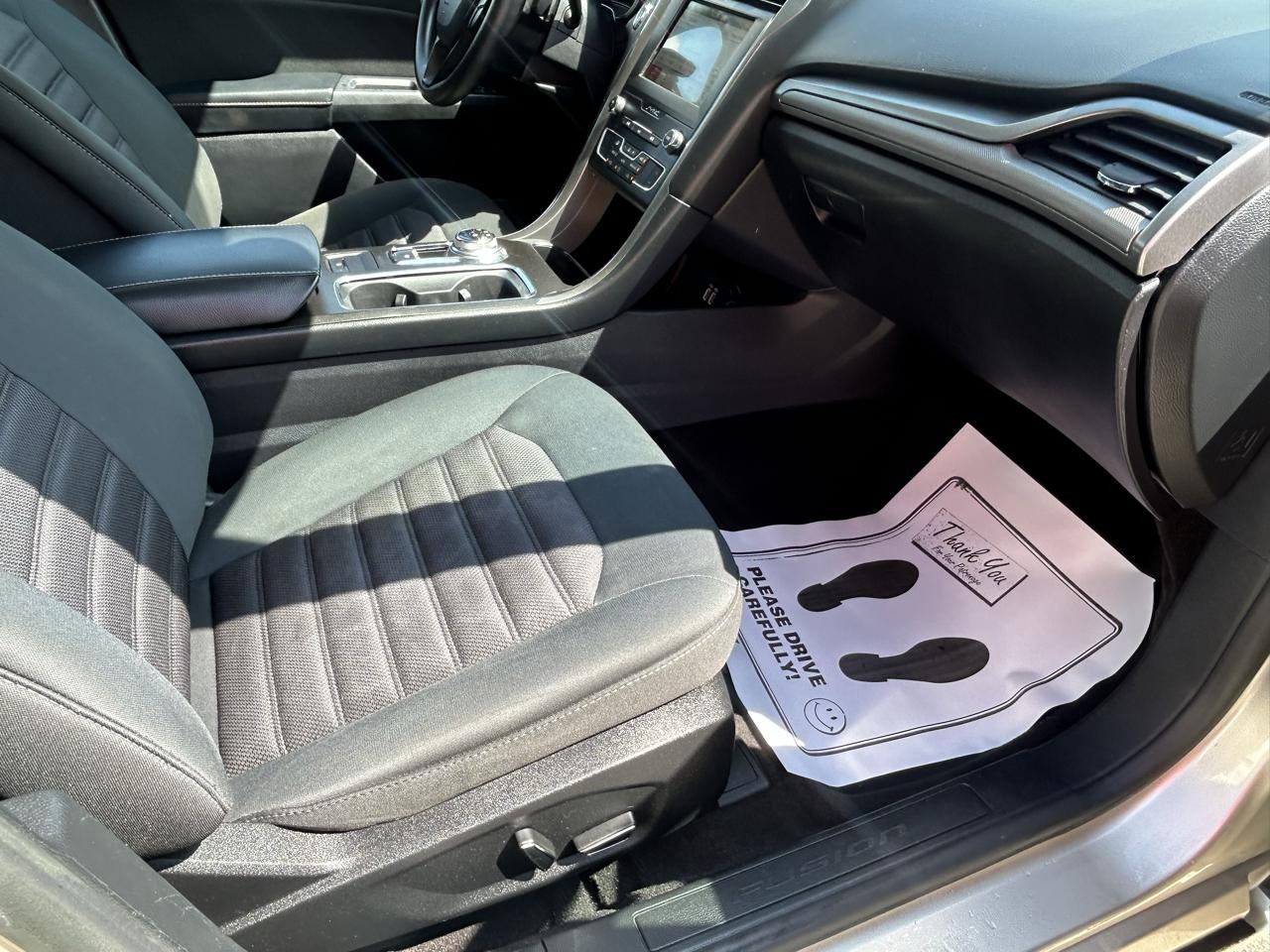 Ford Fusion SE FWD 2019