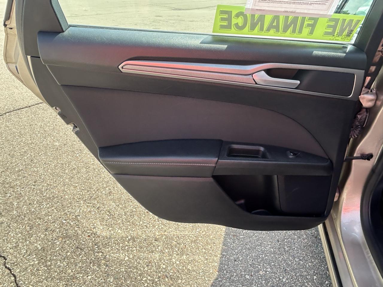 Ford Fusion SE FWD 2019