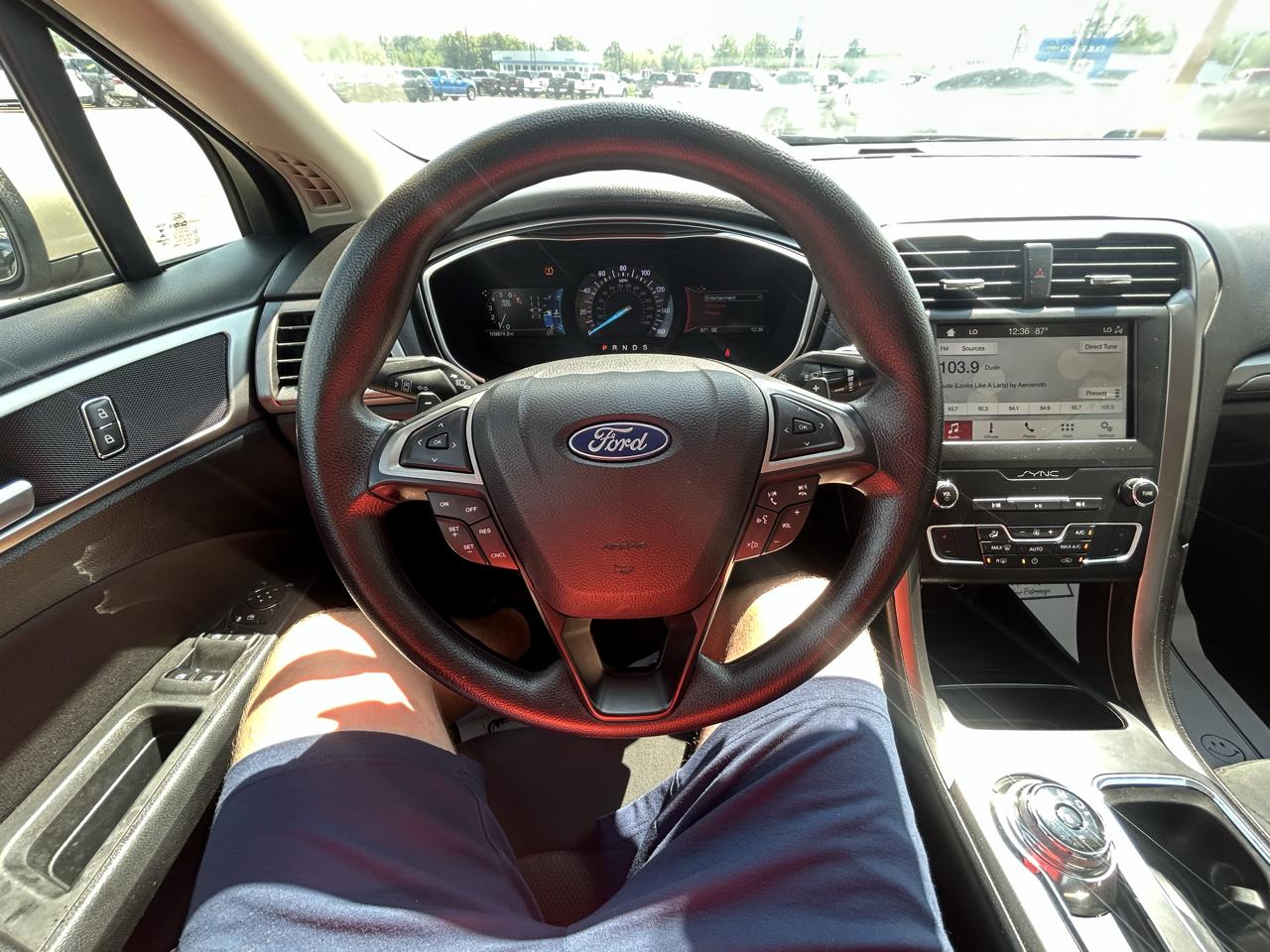 Ford Fusion SE FWD 2019