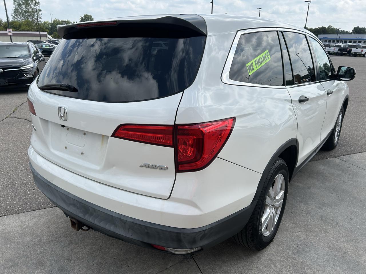 Honda Pilot AWD 4dr LX 2016