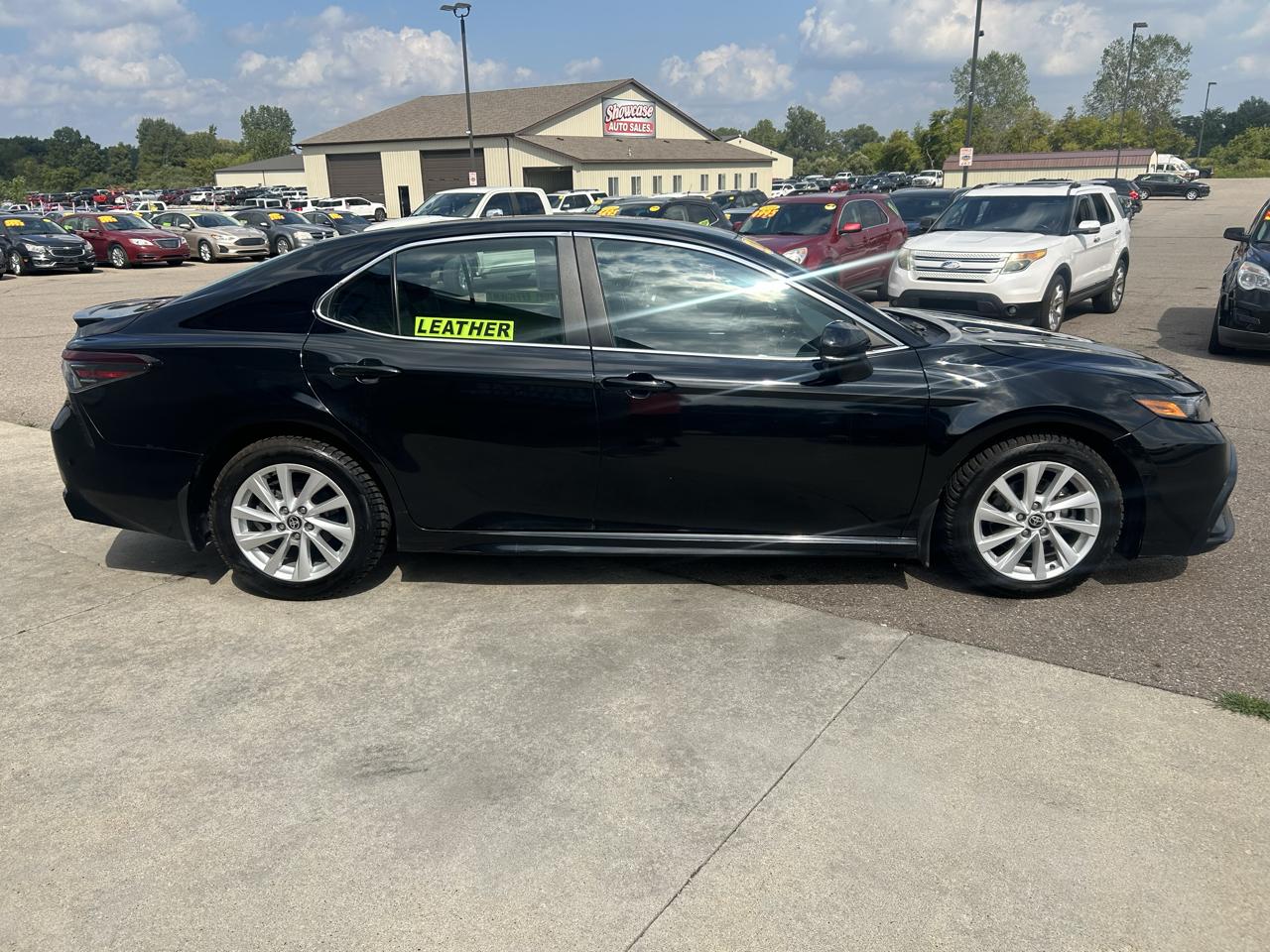 Toyota Camry SE Auto (Natl) 2022