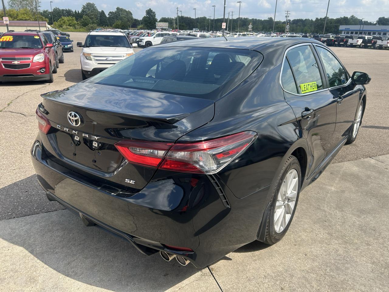 Toyota Camry SE Auto (Natl) 2022