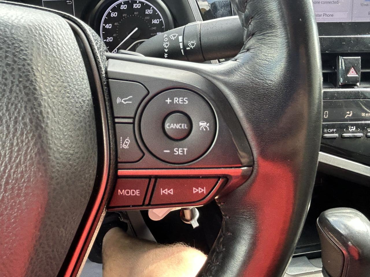 Toyota Camry SE Auto (Natl) 2022