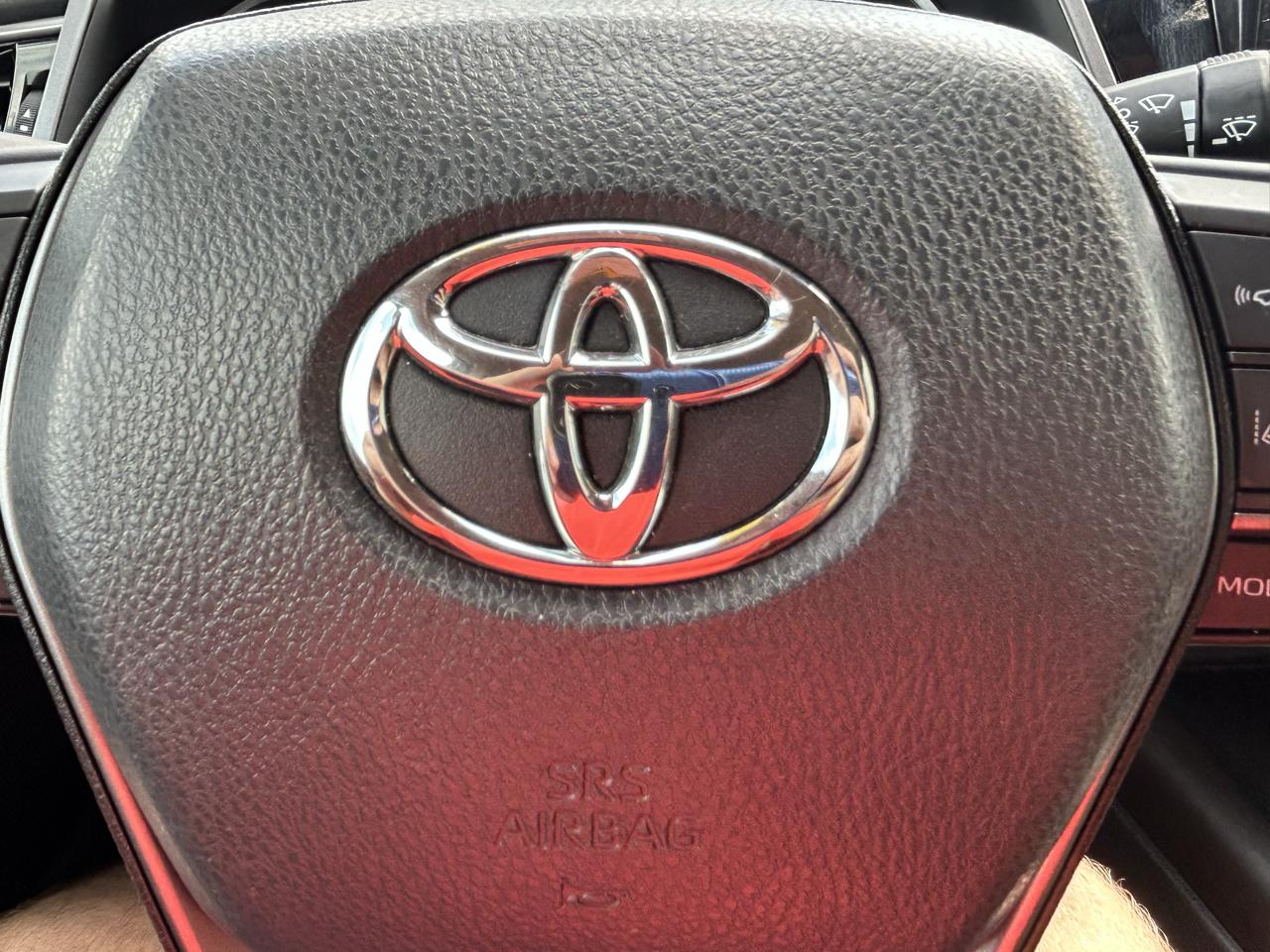 Toyota Camry SE Auto (Natl) 2022