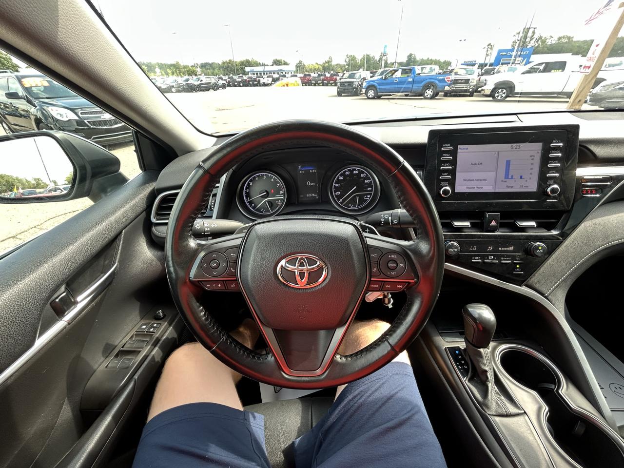 Toyota Camry SE Auto (Natl) 2022