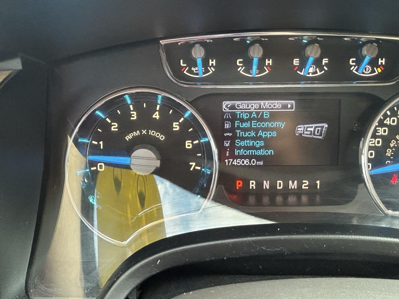 Ford F-150 4WD SuperCrew 145" Lariat 2013