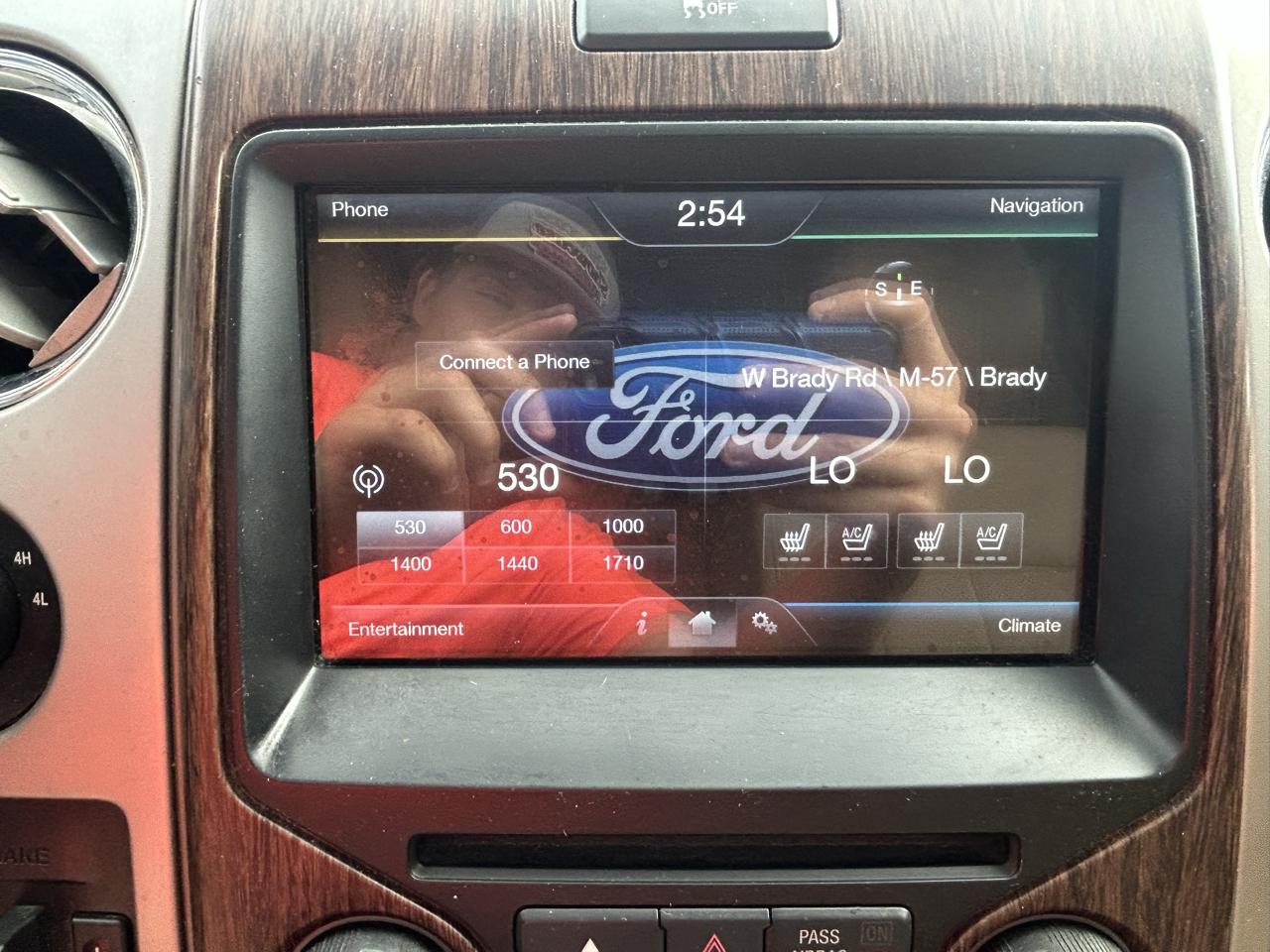Ford F-150 4WD SuperCrew 145" Lariat 2013
