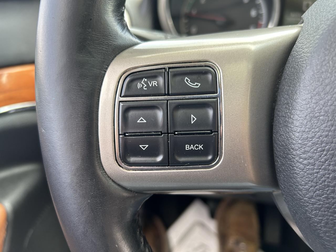 Jeep Grand Cherokee 4WD 4dr Overland 2013
