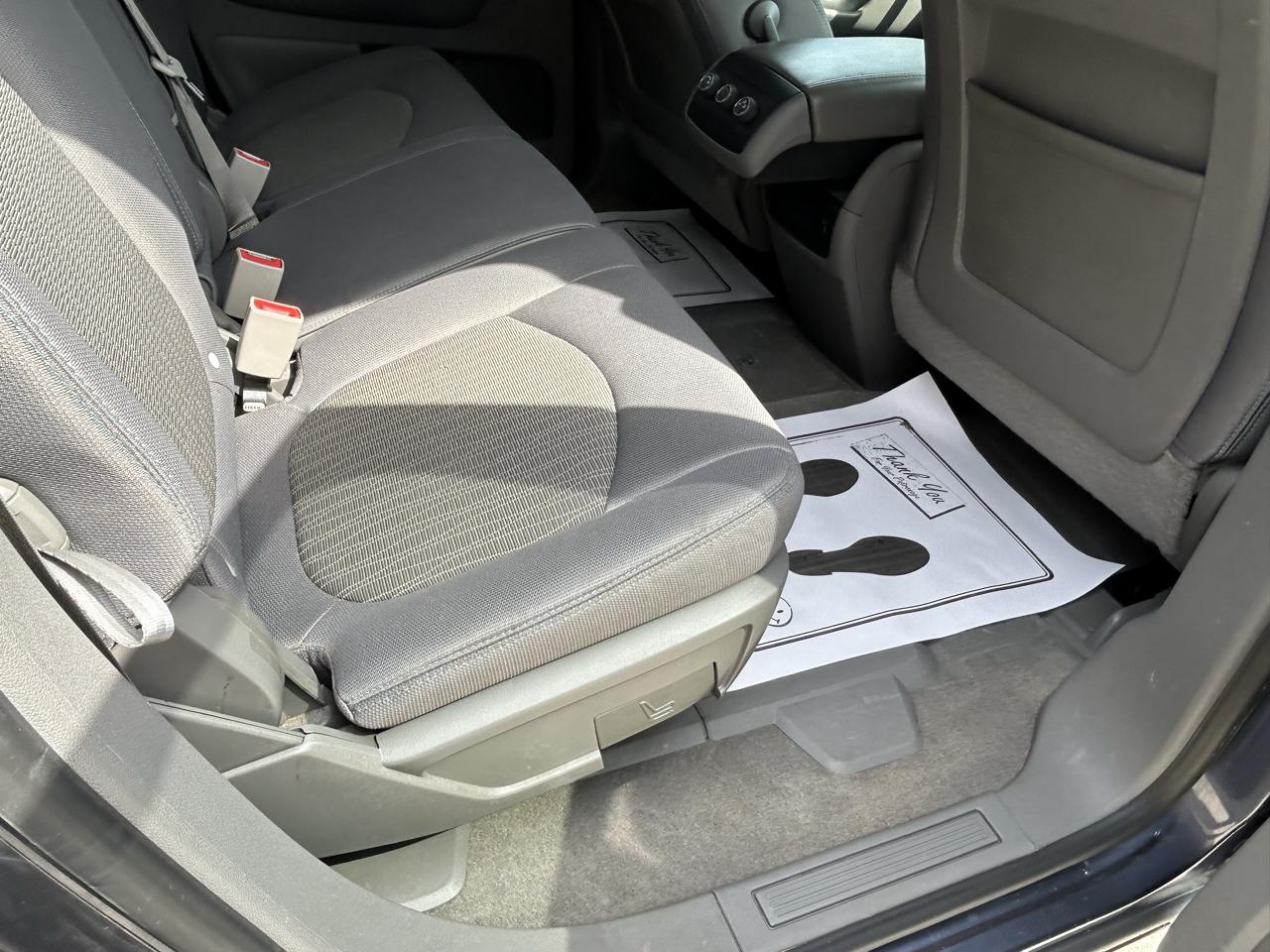 Chevrolet Traverse FWD 4dr LS 2013