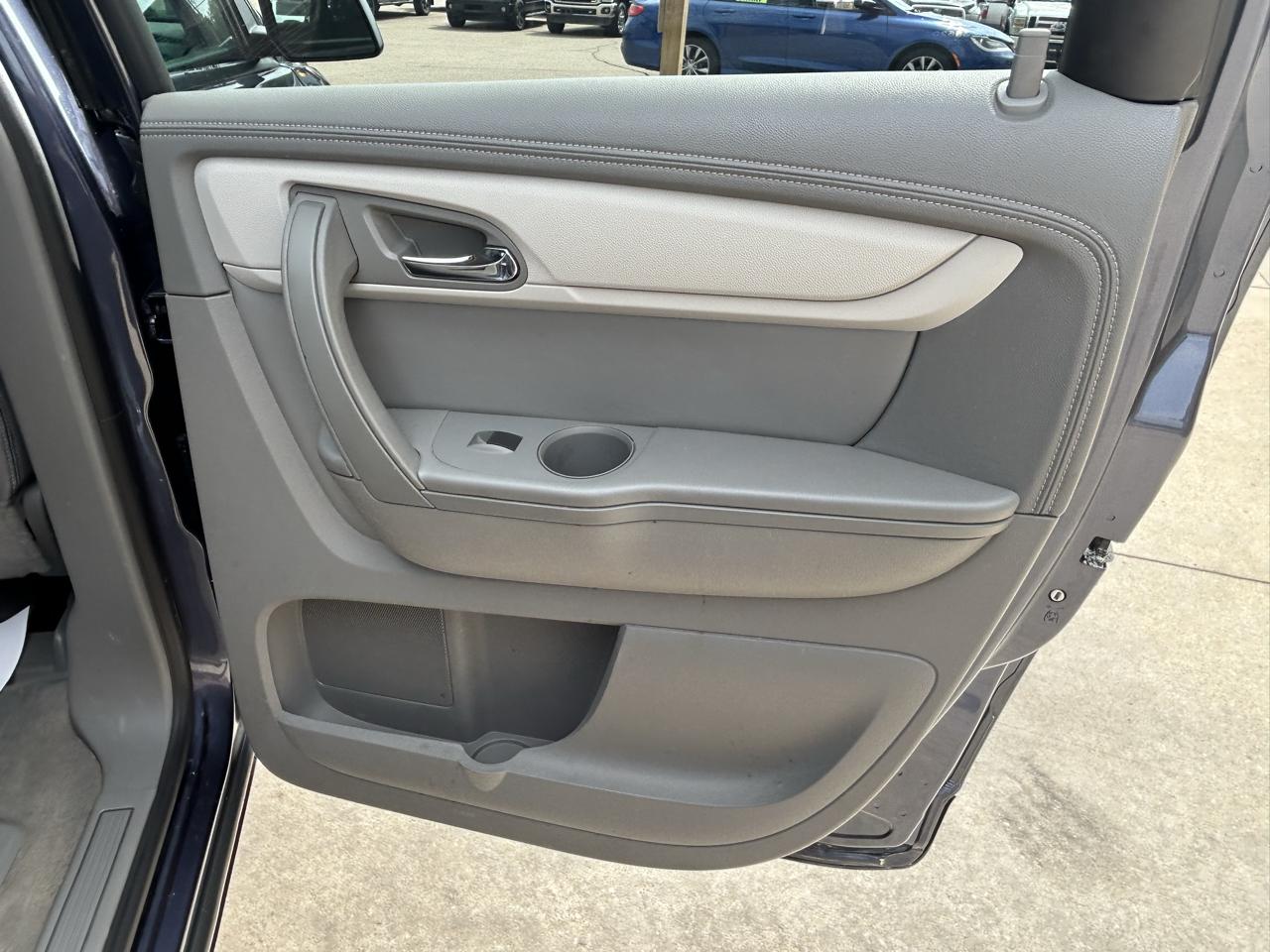 Chevrolet Traverse FWD 4dr LS 2013