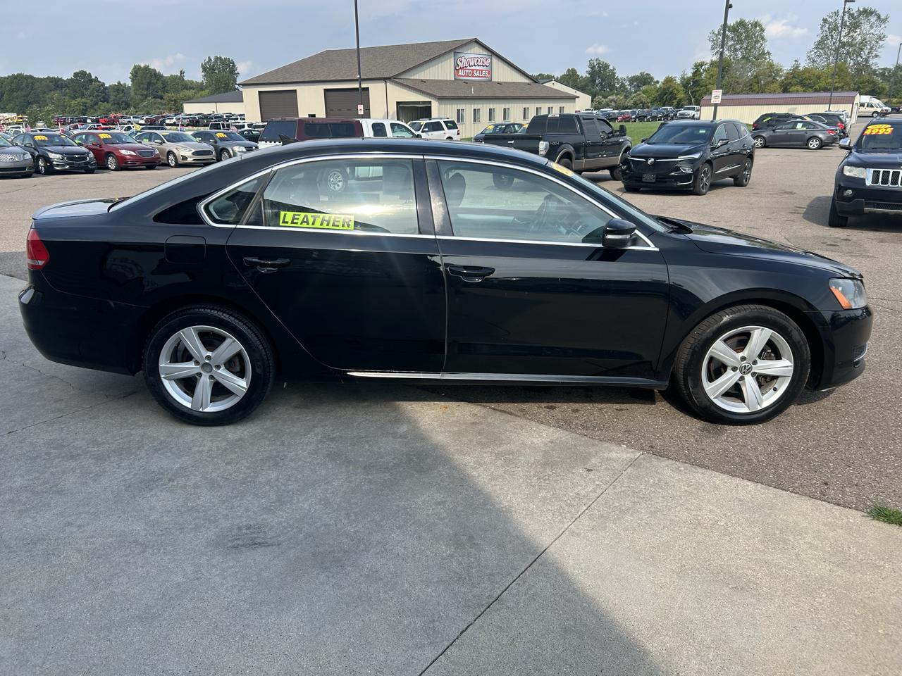 Volkswagen Passat 4dr Sdn 2.5L Auto SE PZEV 2012