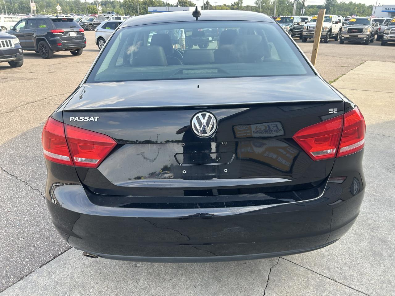 Volkswagen Passat 4dr Sdn 2.5L Auto SE PZEV 2012