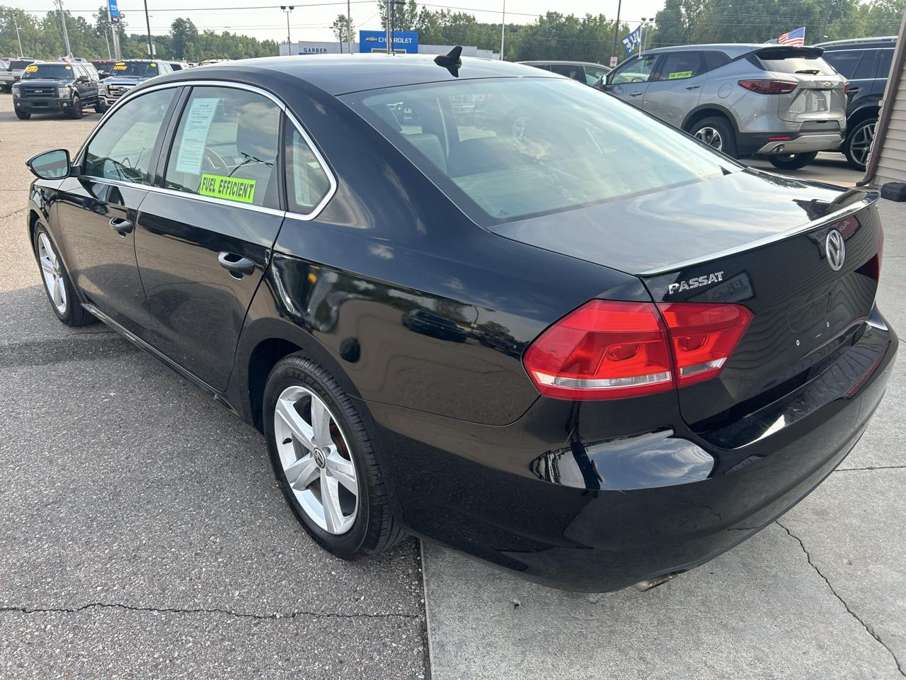 Volkswagen Passat 4dr Sdn 2.5L Auto SE PZEV 2012