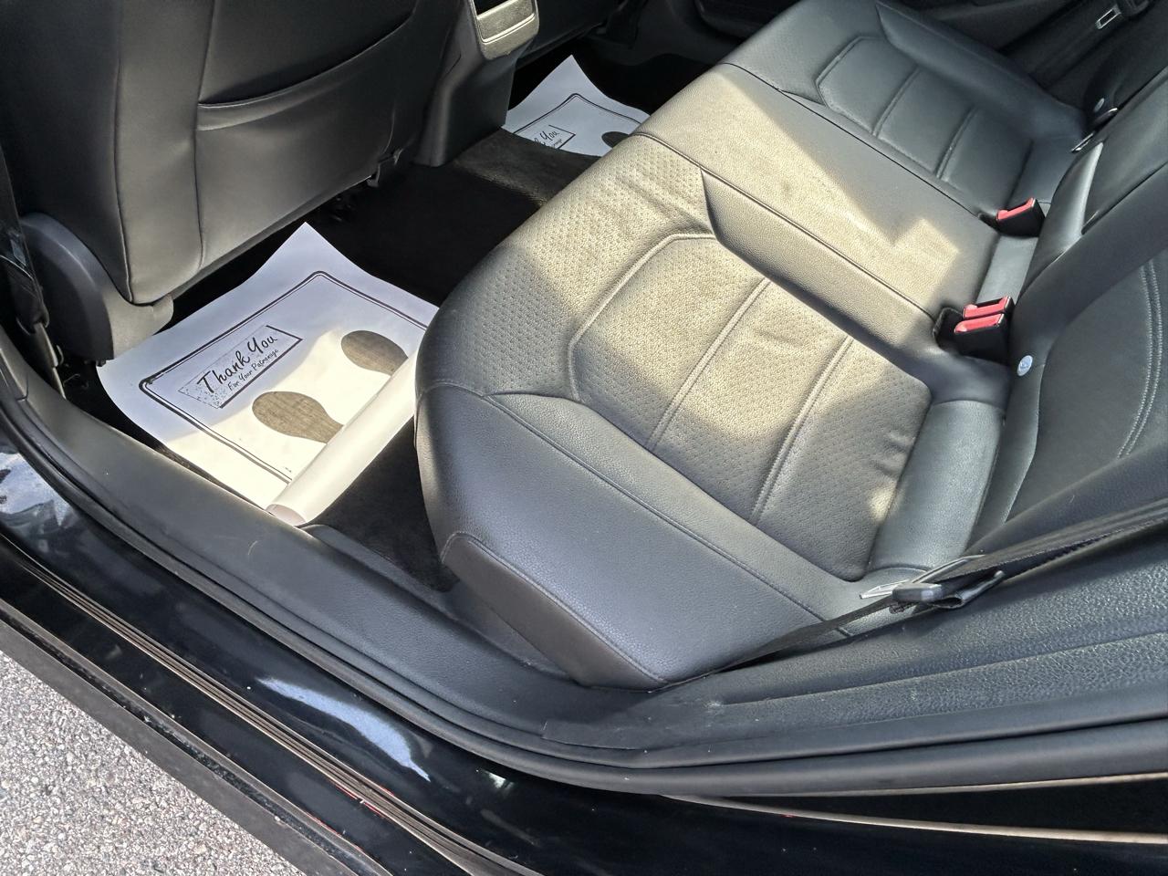 Volkswagen Passat 4dr Sdn 2.5L Auto SE PZEV 2012