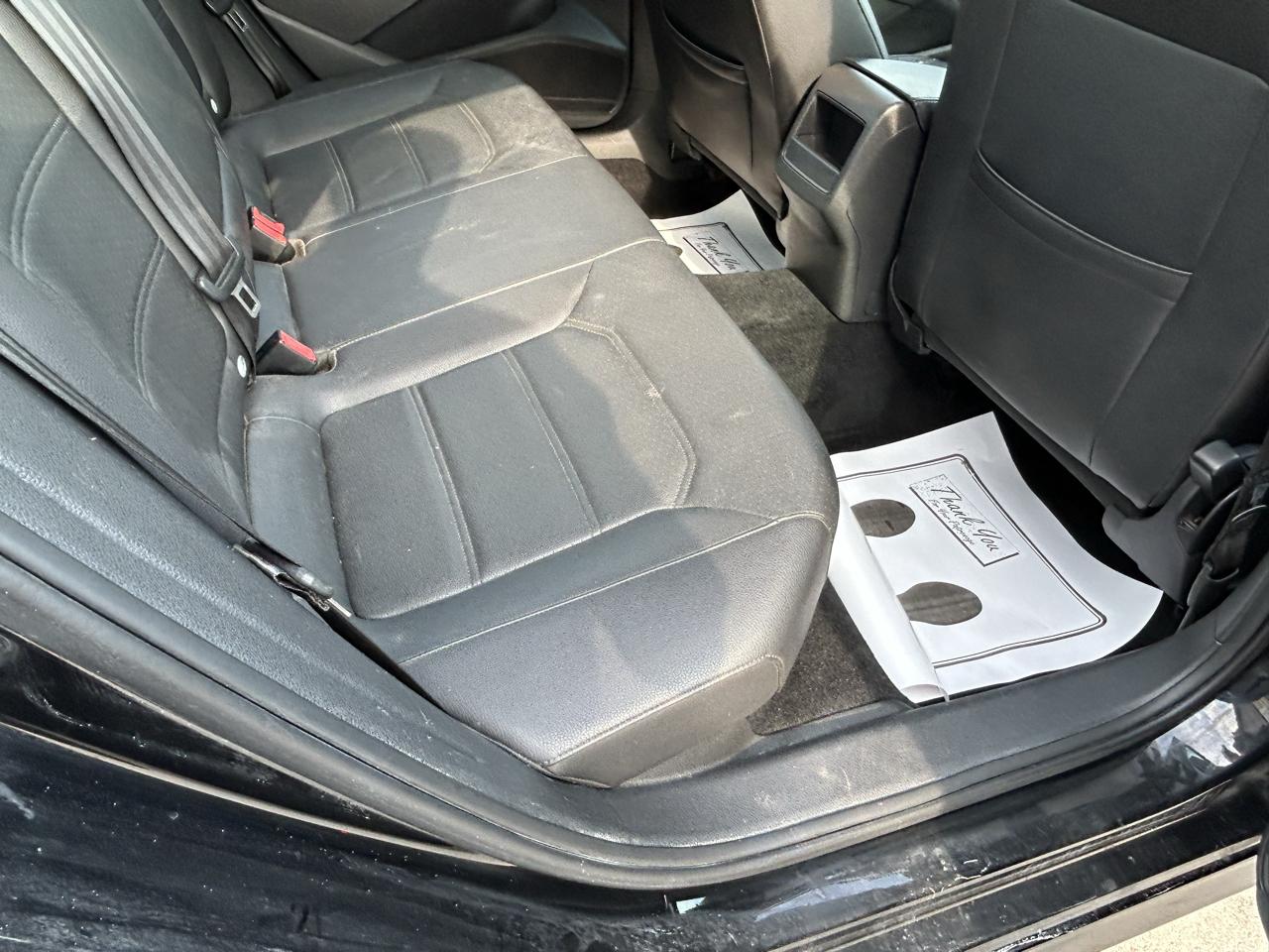 Volkswagen Passat 4dr Sdn 2.5L Auto SE PZEV 2012