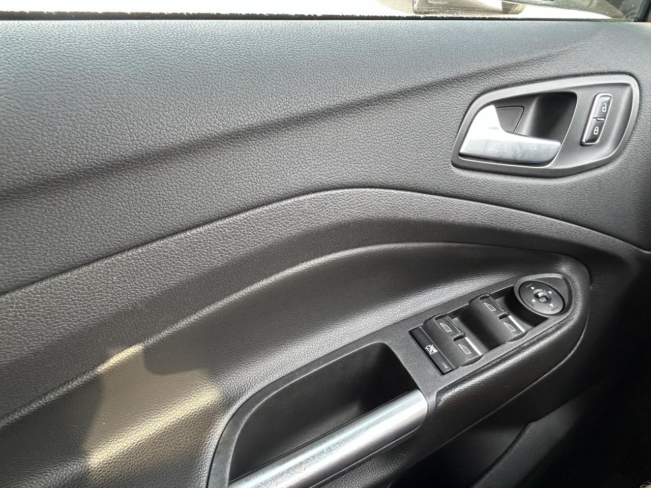 Ford Escape 4WD 4dr SE 2016