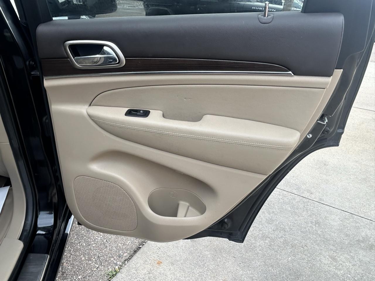 Jeep Grand Cherokee 4WD 4dr Overland 2014