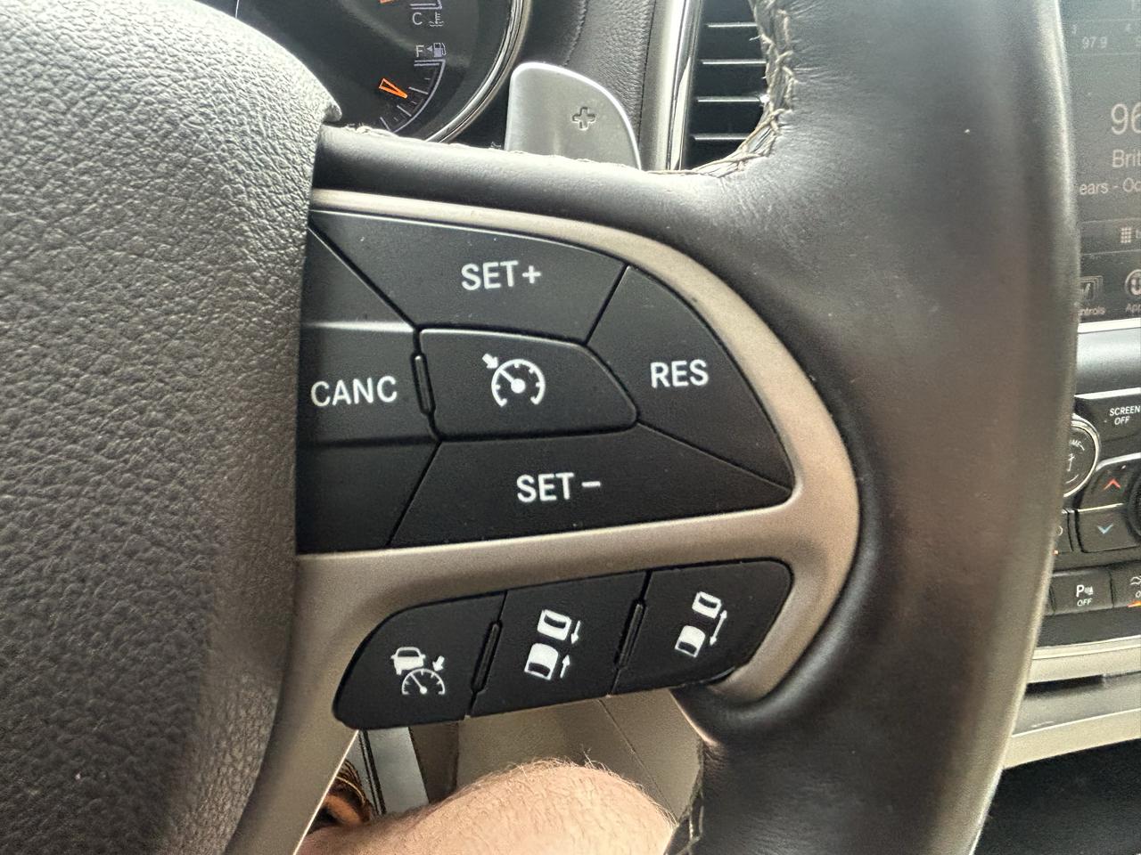 Jeep Grand Cherokee 4WD 4dr Overland 2014