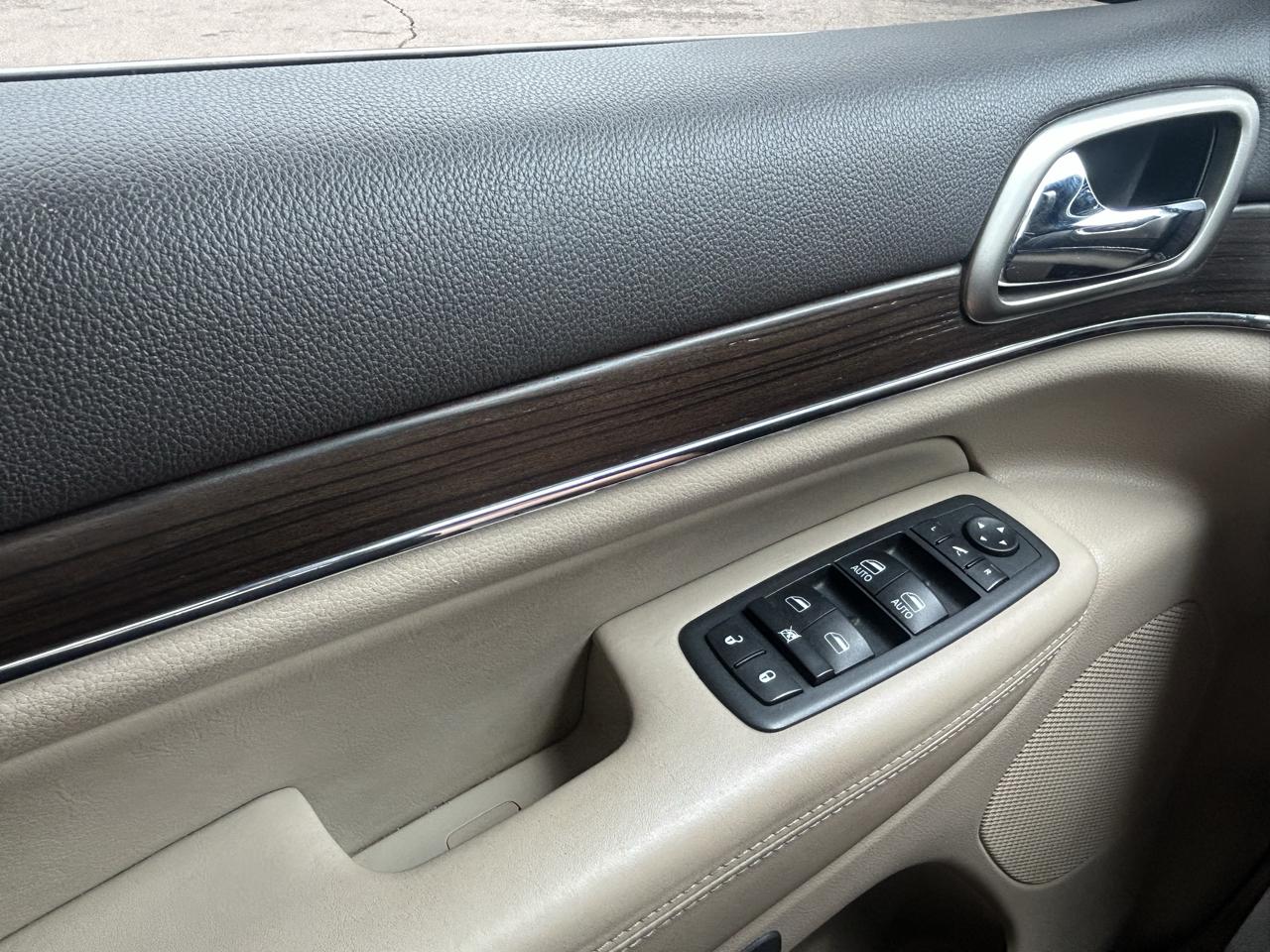Jeep Grand Cherokee 4WD 4dr Overland 2014