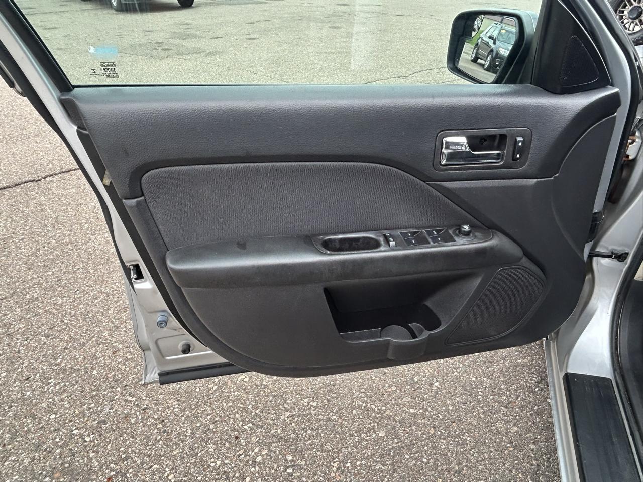 Ford Fusion 4dr Sdn SE FWD 2012
