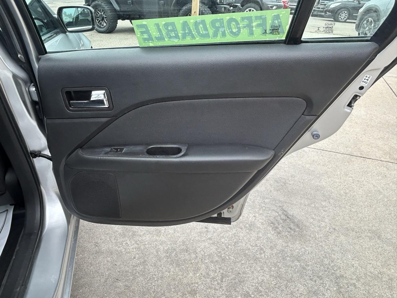 Ford Fusion 4dr Sdn SE FWD 2012