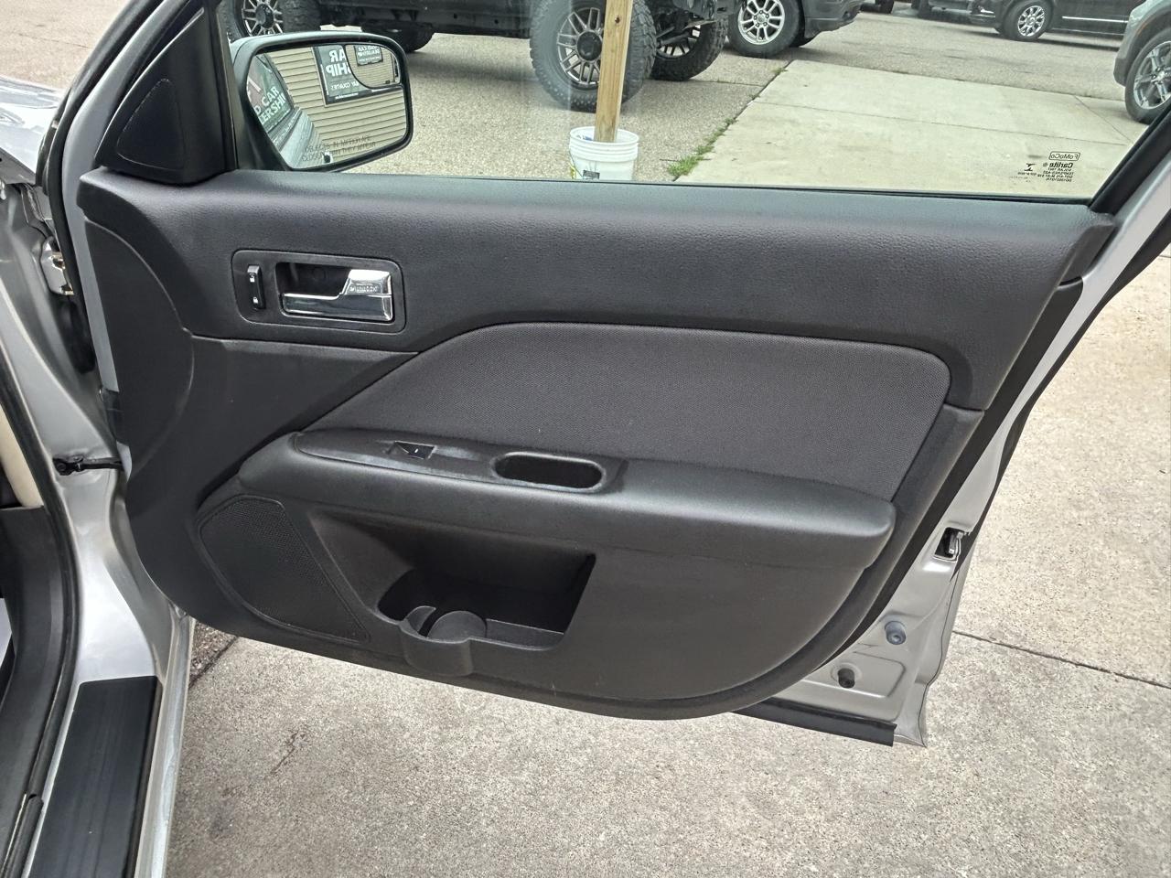 Ford Fusion 4dr Sdn SE FWD 2012