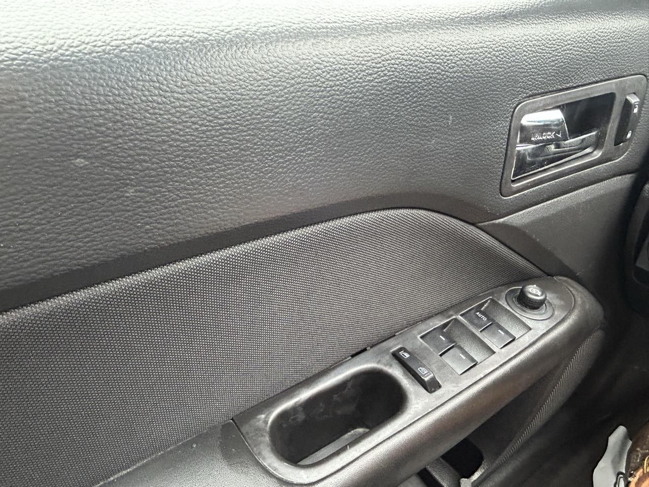 Ford Fusion 4dr Sdn SE FWD 2012