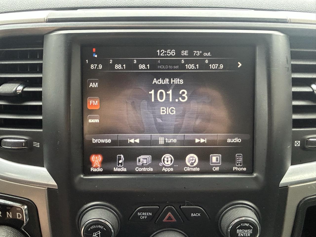 RAM 1500 4WD Crew Cab 140.5" Outdoorsman 2016