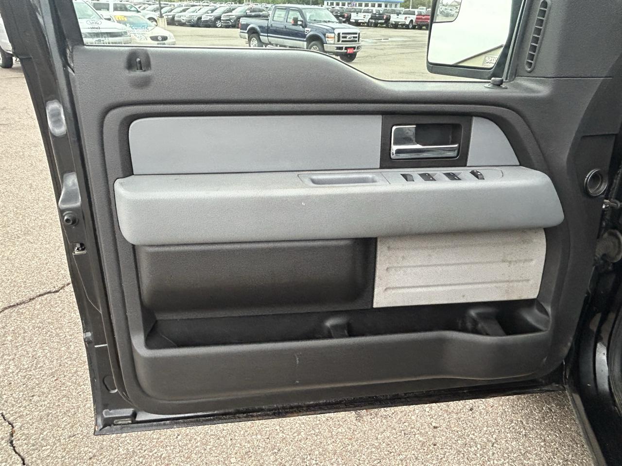 Ford F-150 4WD SuperCrew 145" XLT 2014