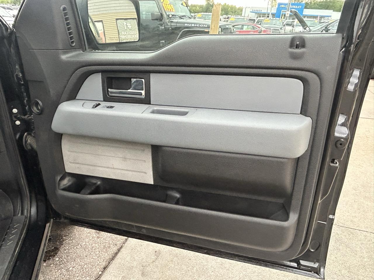Ford F-150 4WD SuperCrew 145" XLT 2014