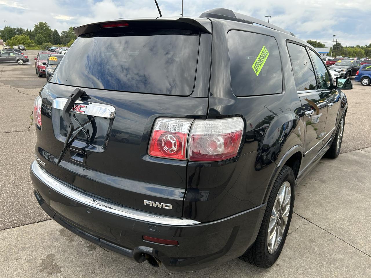GMC Acadia AWD 4dr Denali 2011