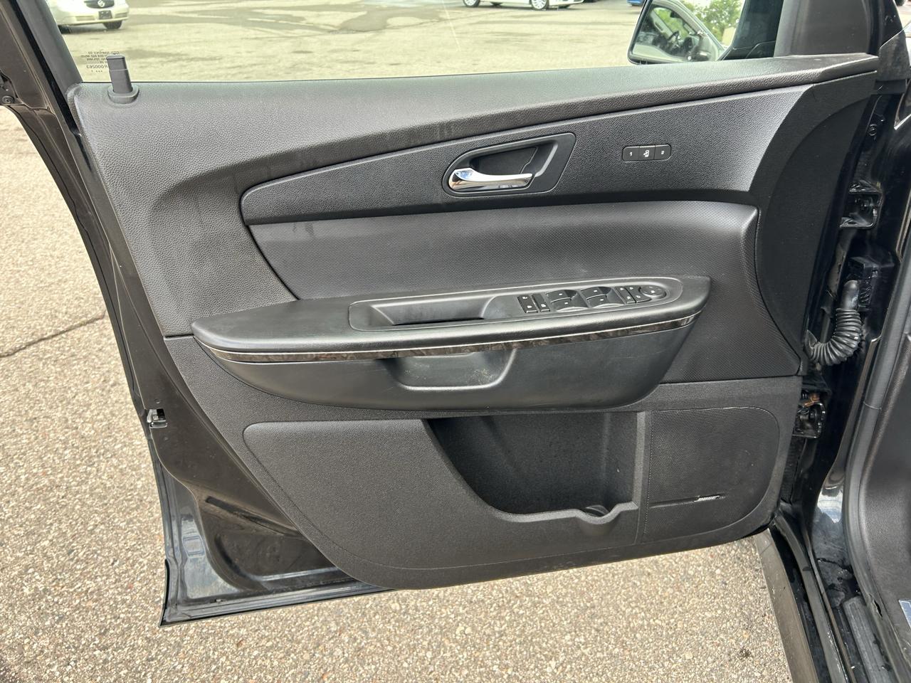 GMC Acadia AWD 4dr Denali 2011