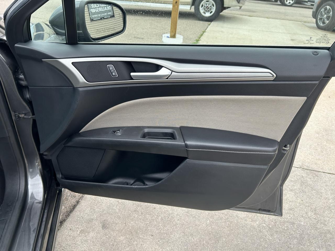 Ford Fusion S FWD 2019