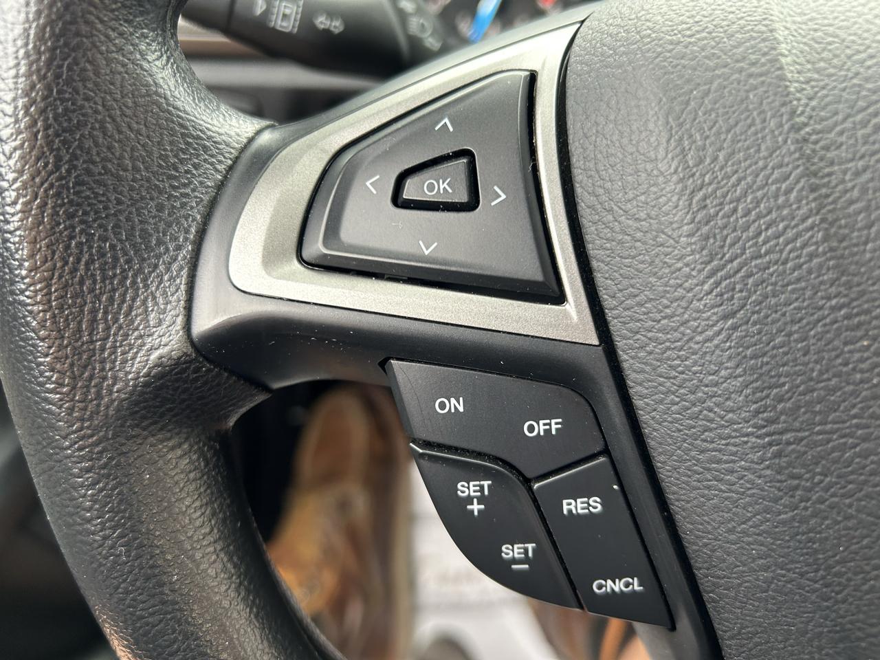 Ford Fusion S FWD 2019