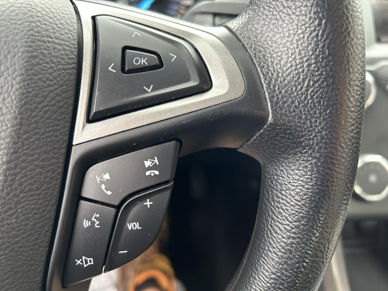 Ford Fusion S FWD 2019