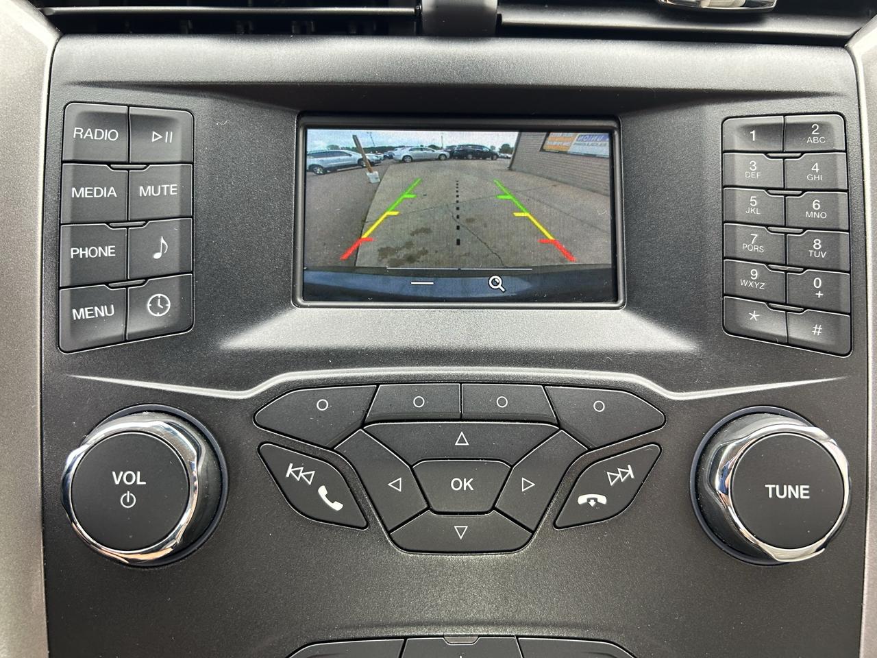 Ford Fusion S FWD 2019