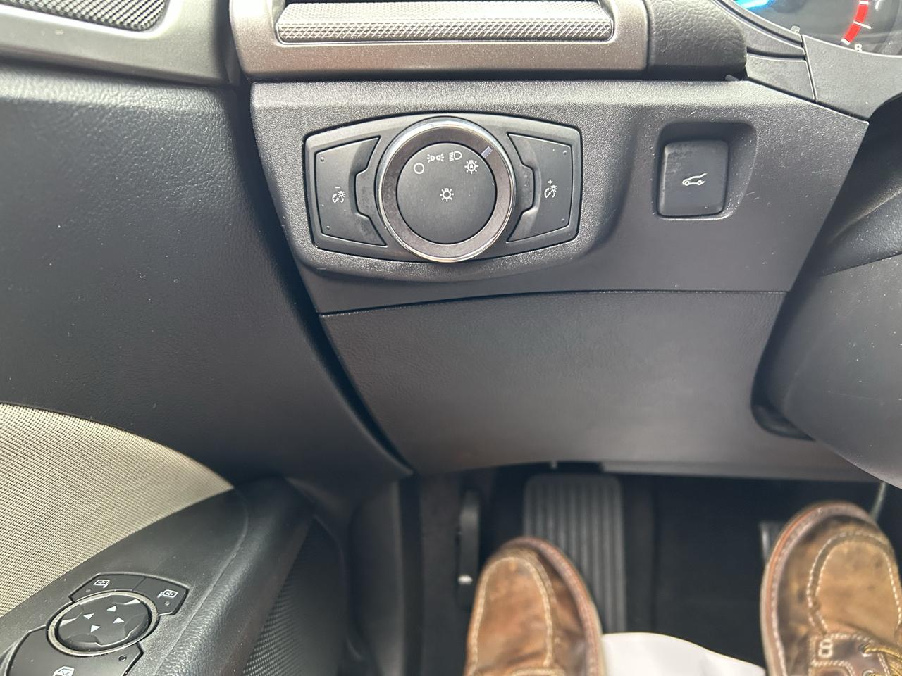 Ford Fusion S FWD 2019