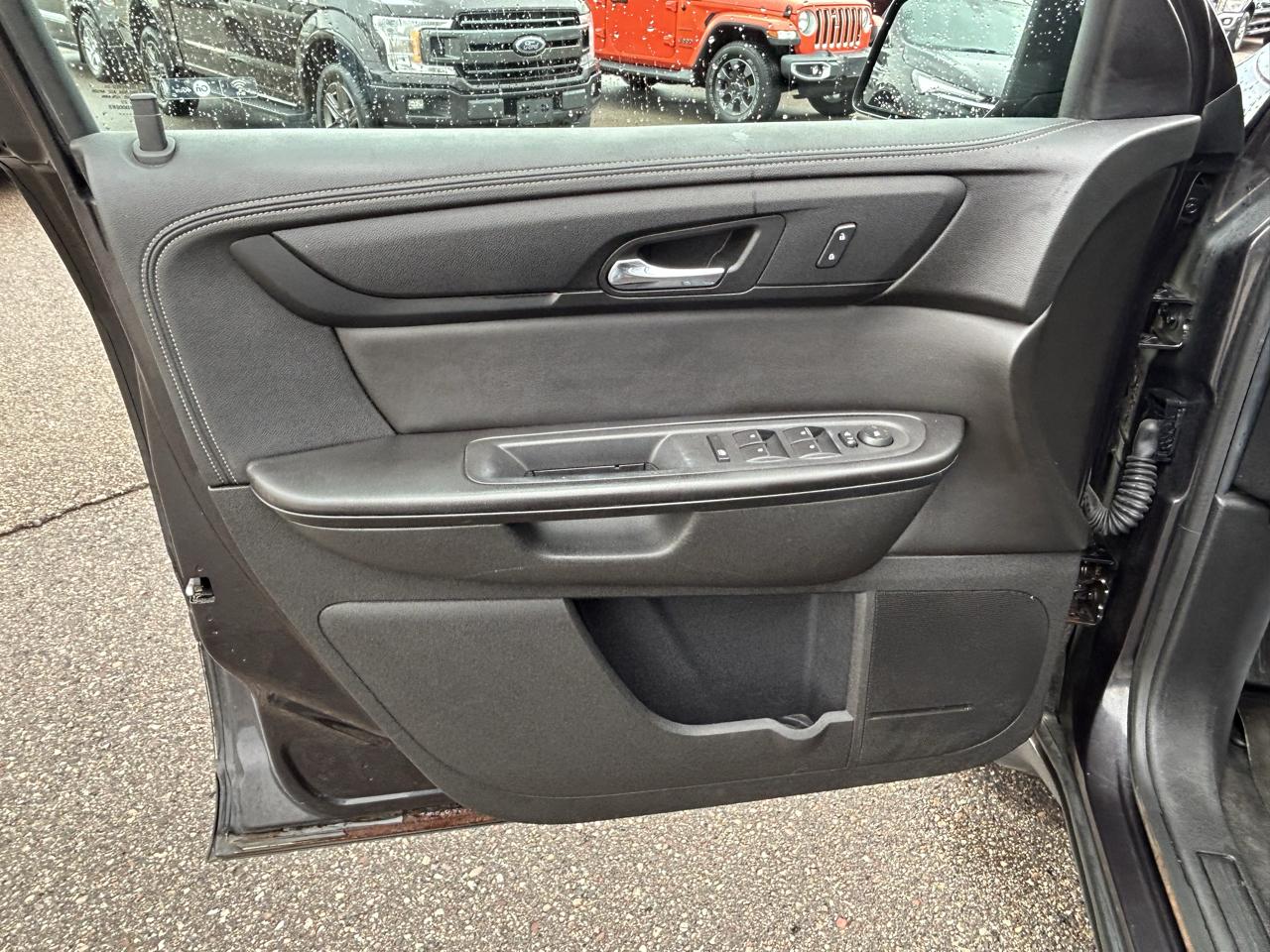 Chevrolet Traverse FWD 4dr LT w/1LT 2017