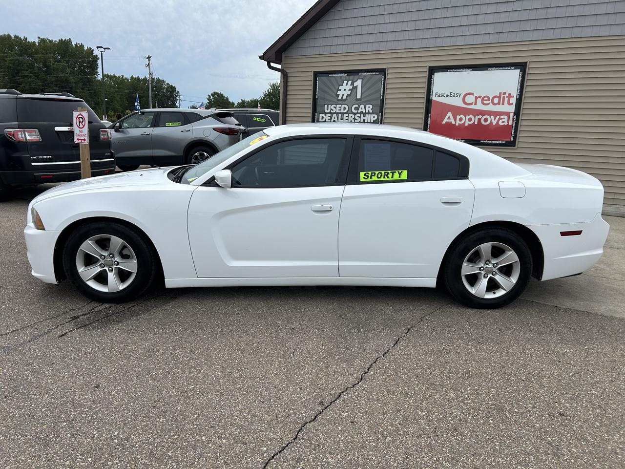 Dodge Charger 4dr Sdn SE RWD 2012