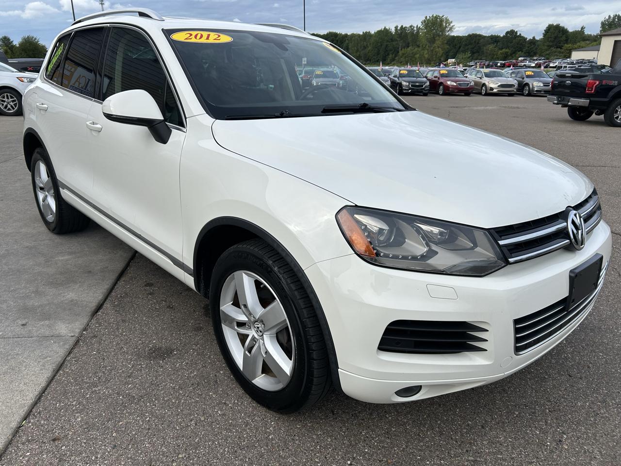 Volkswagen Touareg 4dr VR6 Sport w/Nav 2012